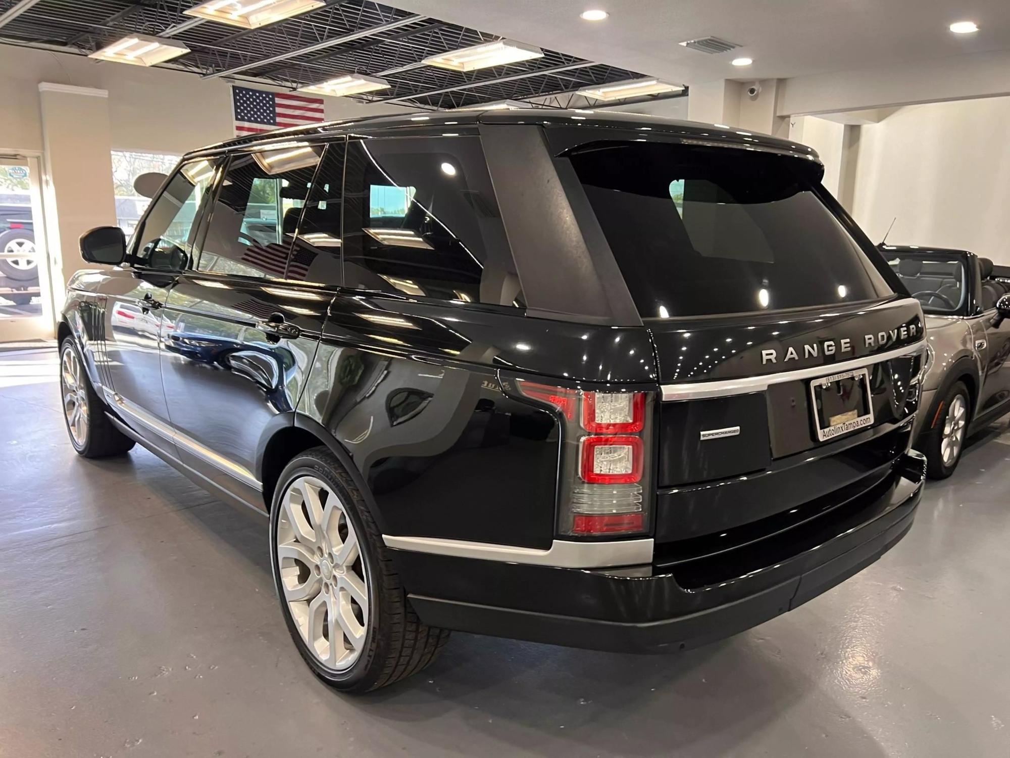 2015 Land Rover Range Rover Supercharged photo 5