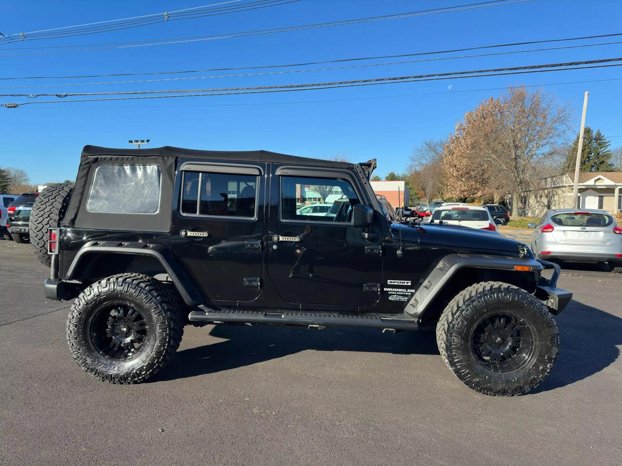 2016 Jeep Wrangler Unlimited Sport S photo 30