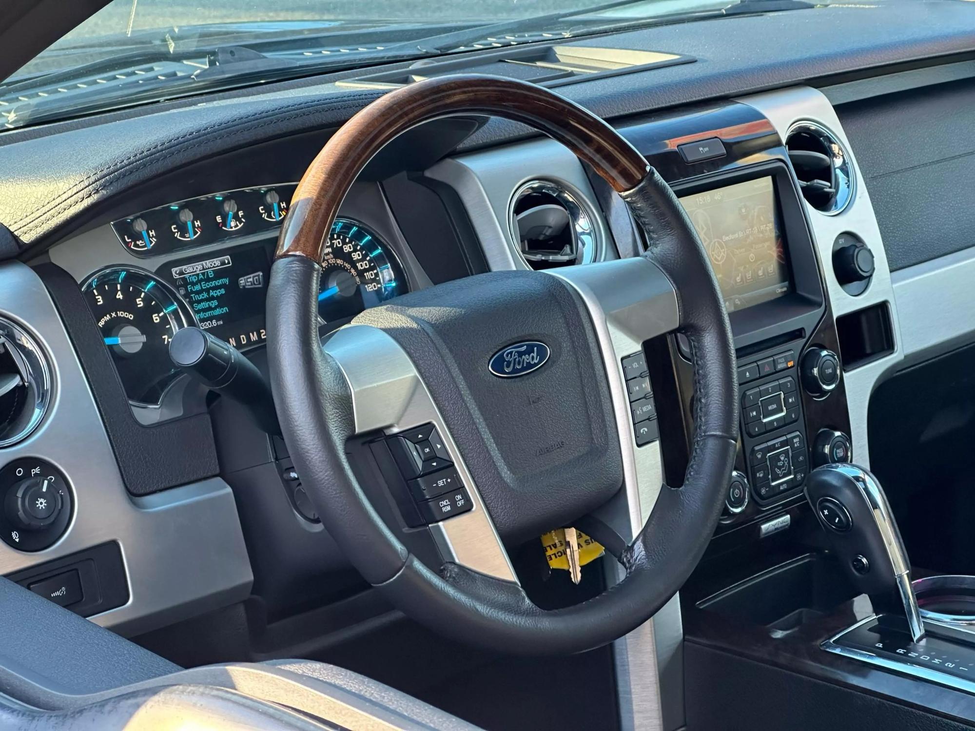 2014 Ford F-150 Platinum photo 58