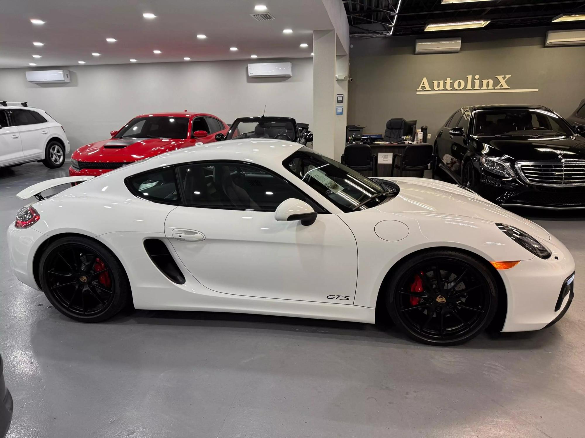 2015 Porsche Cayman GTS photo 8