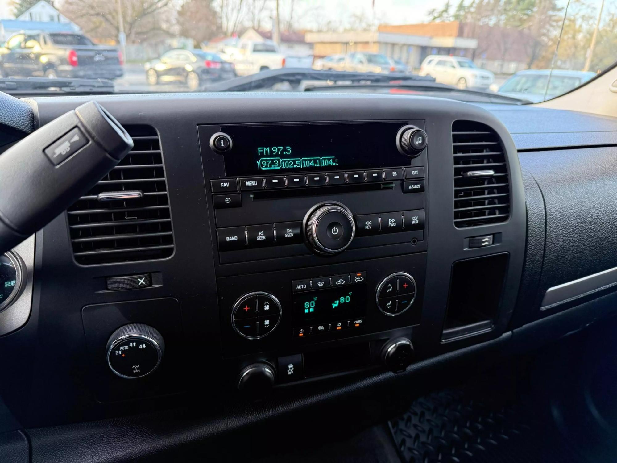 2012 Chevrolet Silverado 1500 LT photo 28