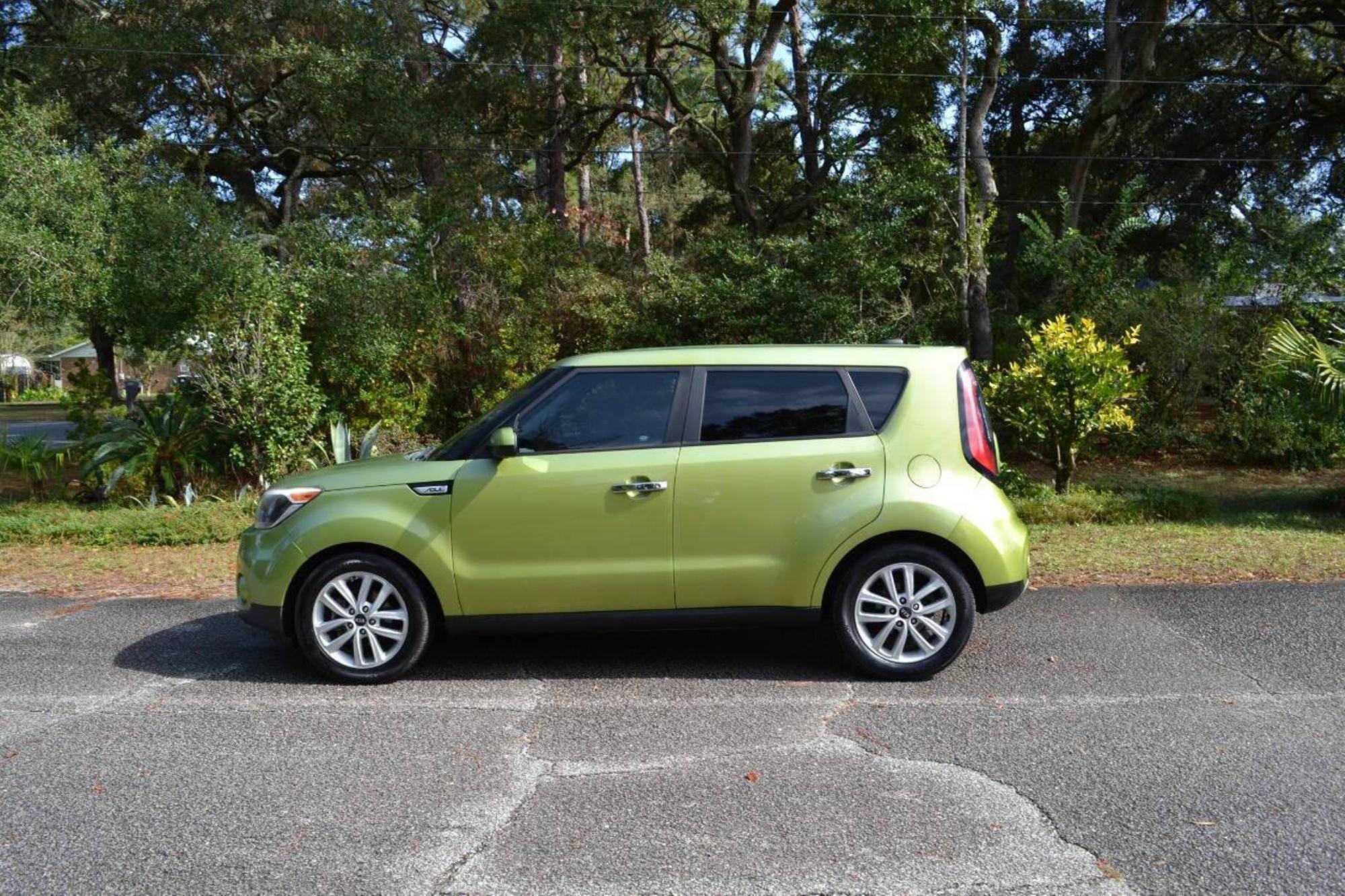 2017 Kia Soul + photo 41