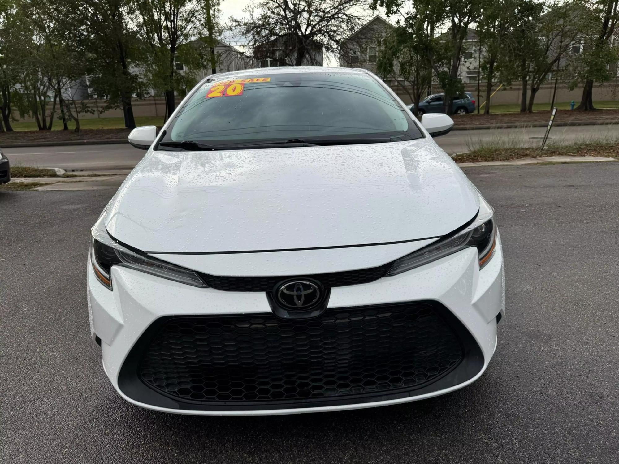 2020 Toyota Corolla LE photo 12