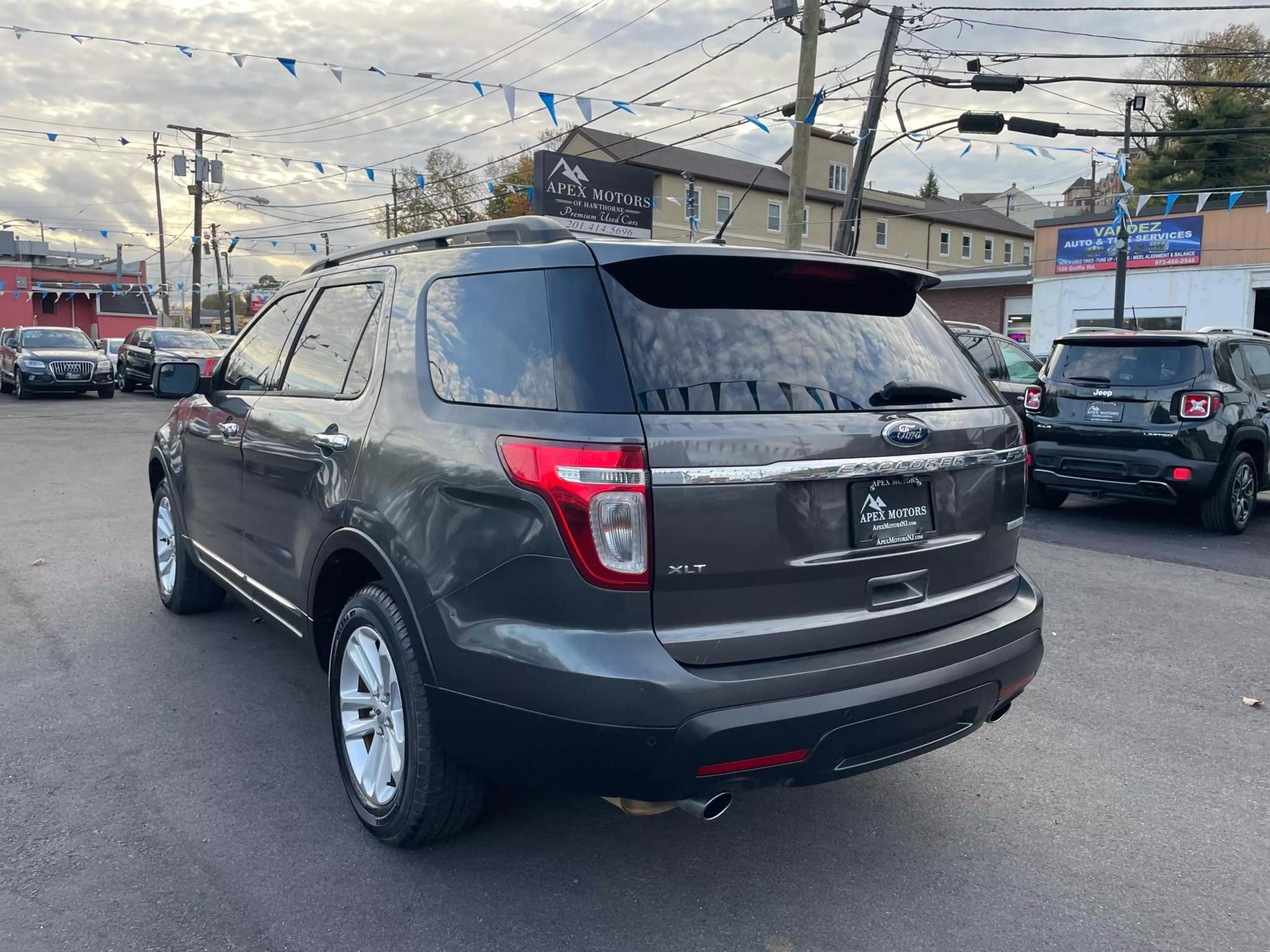 2015 Ford Explorer XLT photo 80