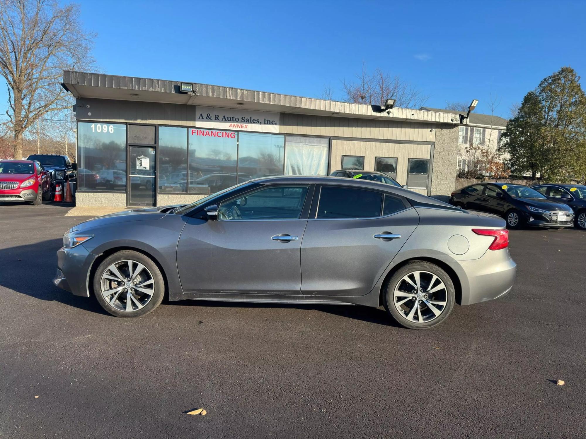 2017 Nissan Maxima SV photo 21