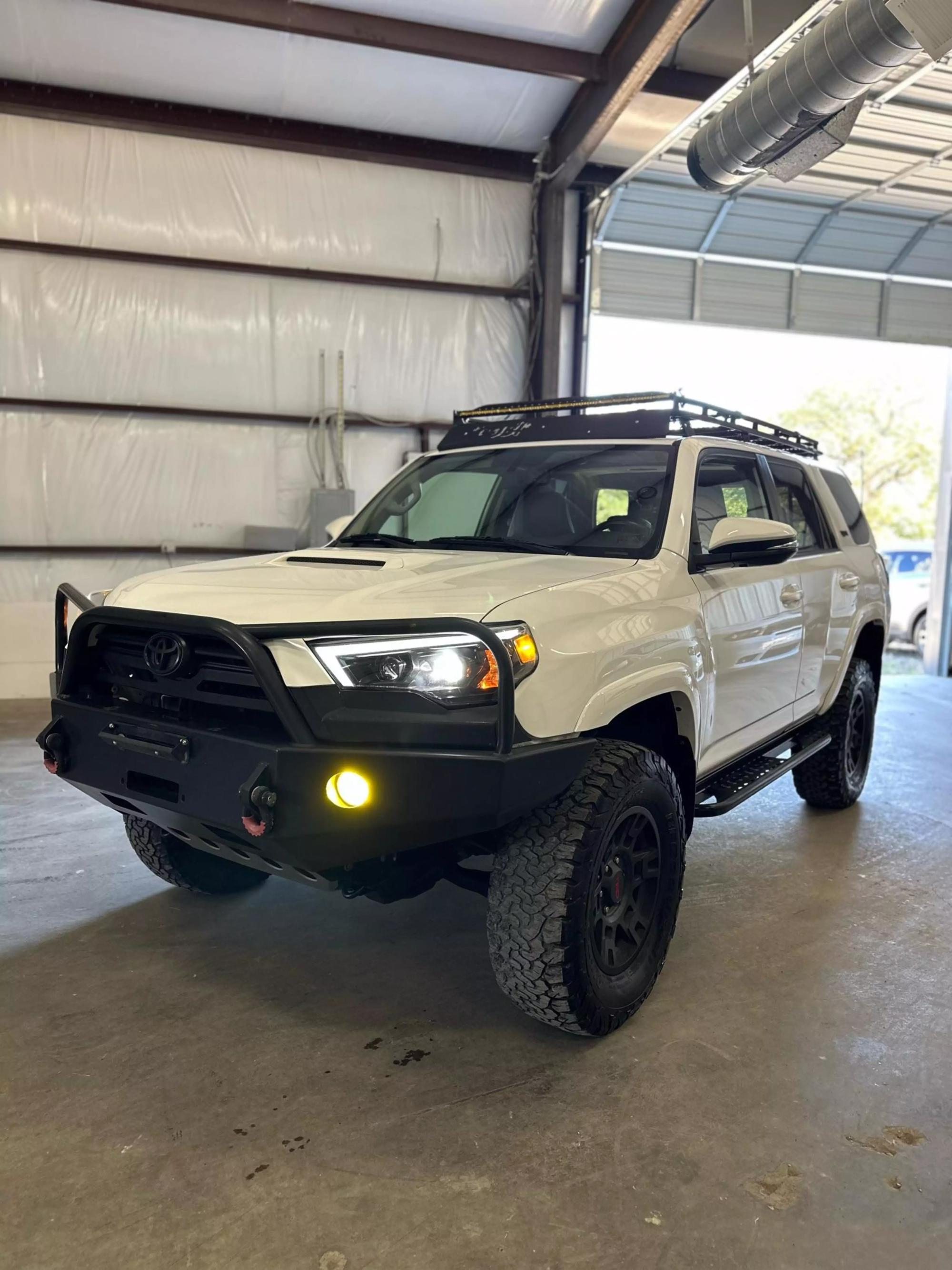 2015 Toyota 4Runner Trail Premium photo 24