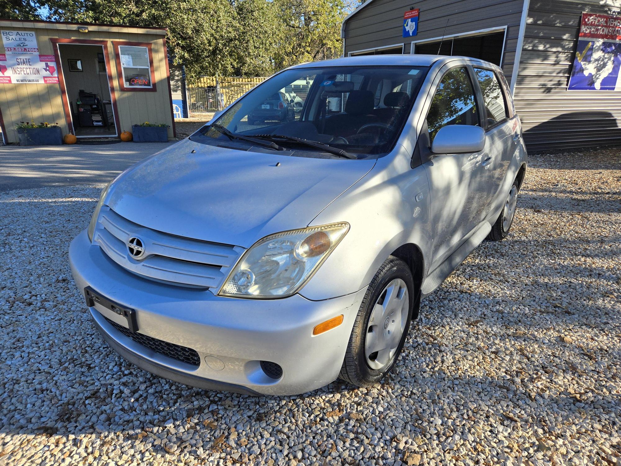 2005 Scion xA Base photo 14