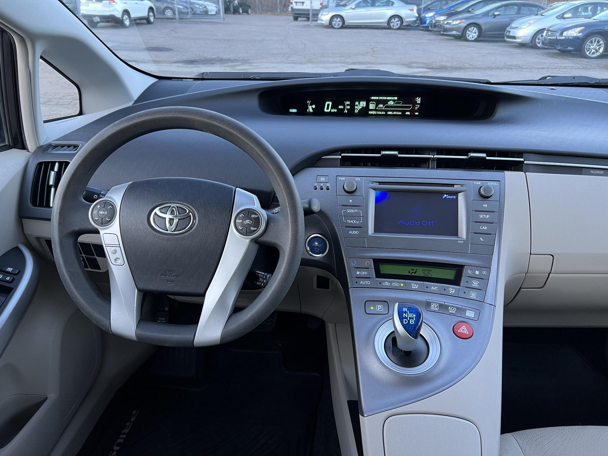 2013 Toyota Prius One photo 60