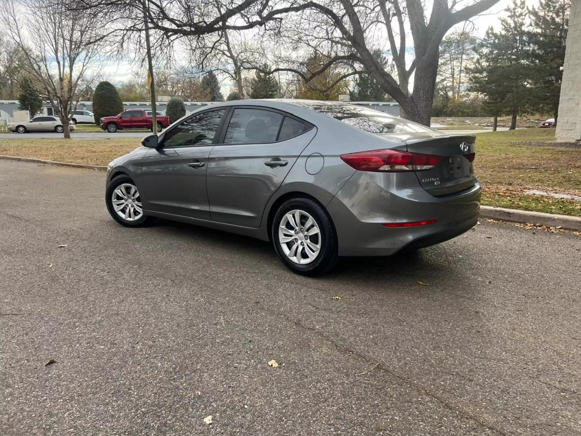 2018 Hyundai Elantra SE photo 35