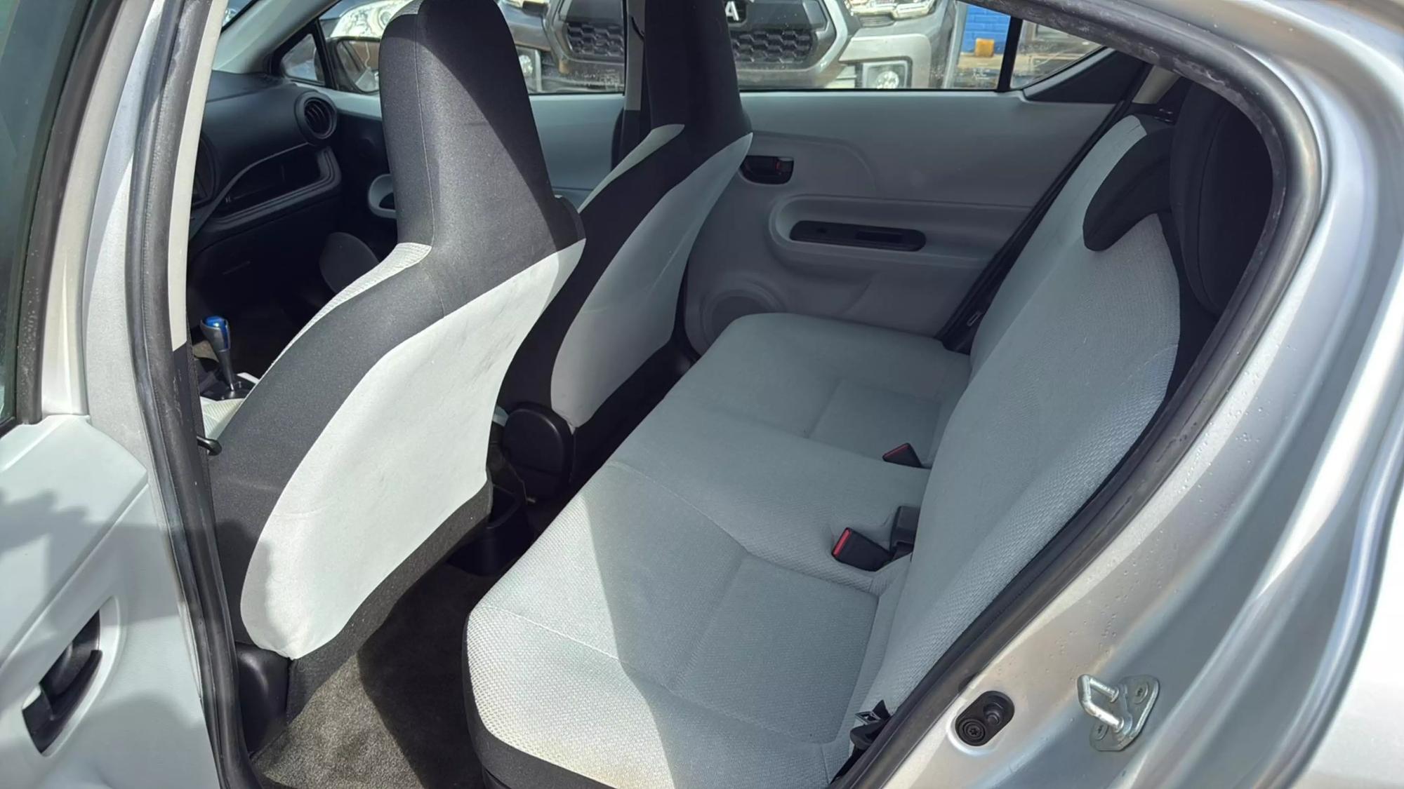 2012 Toyota Prius c One photo 68