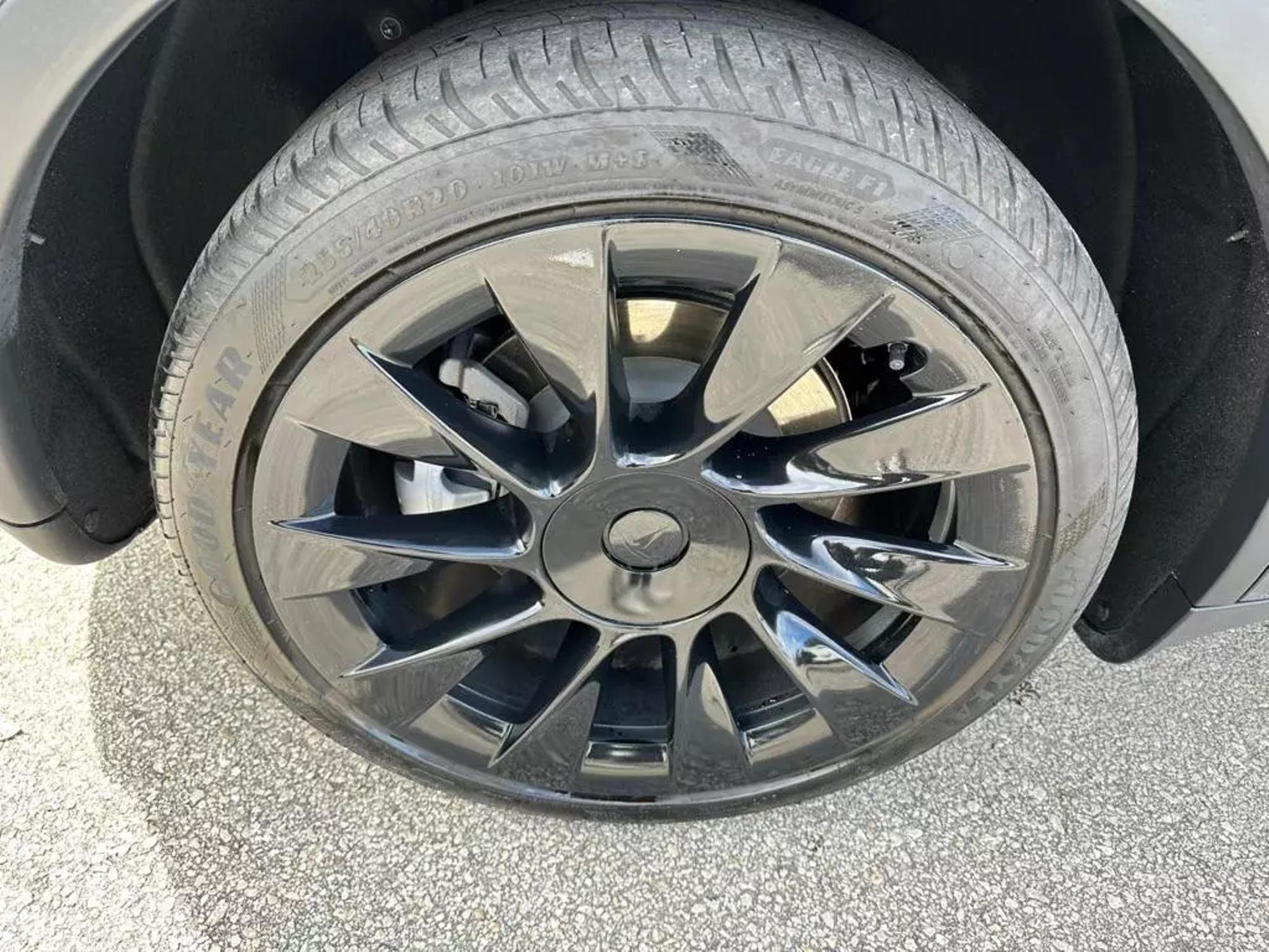 2022 Tesla Model Y Long Range photo 32