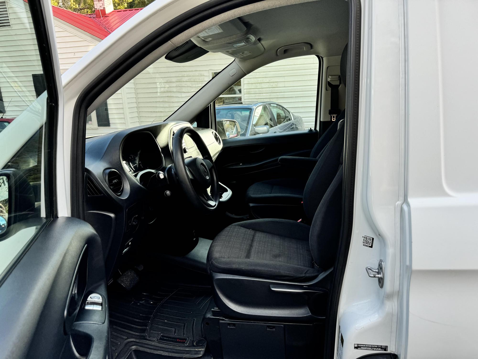 2019 Mercedes-Benz Metris Cargo Van Base photo 25