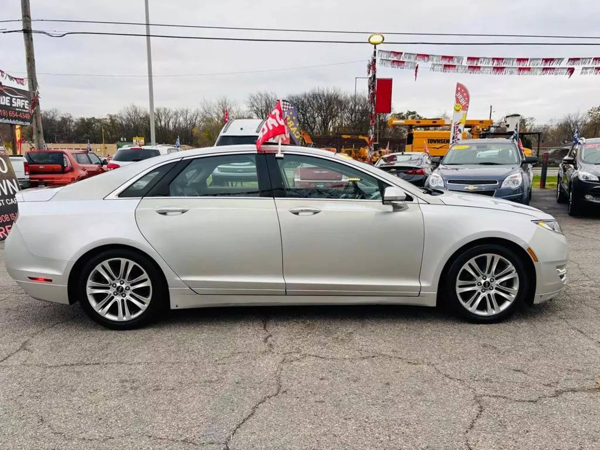 2013 Lincoln MKZ Base photo 28