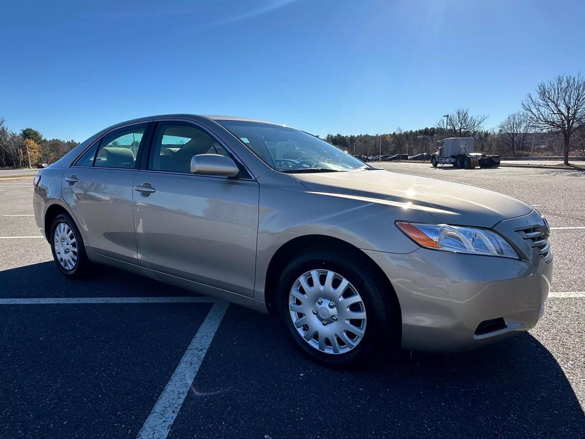 2008 Toyota Camry LE photo 27