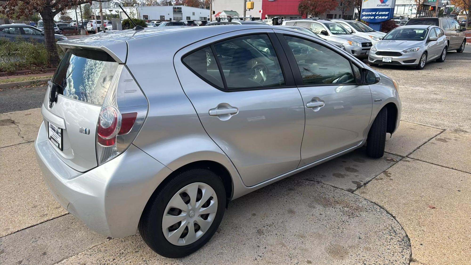 2012 Toyota Prius c One photo 63