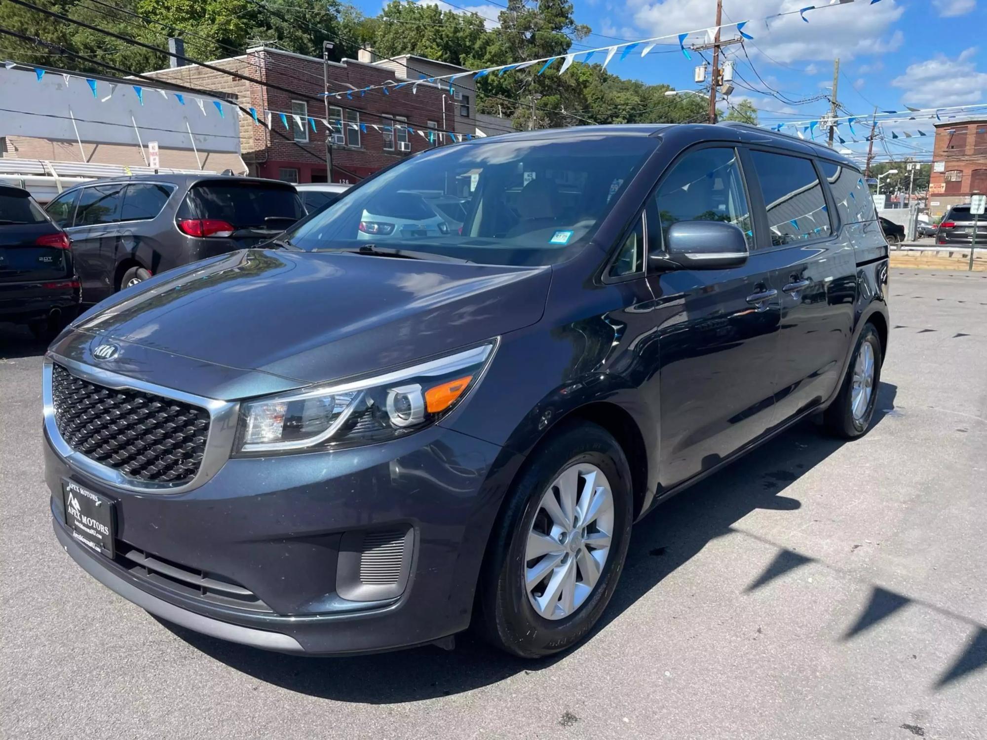 2016 Kia Sedona LX photo 77