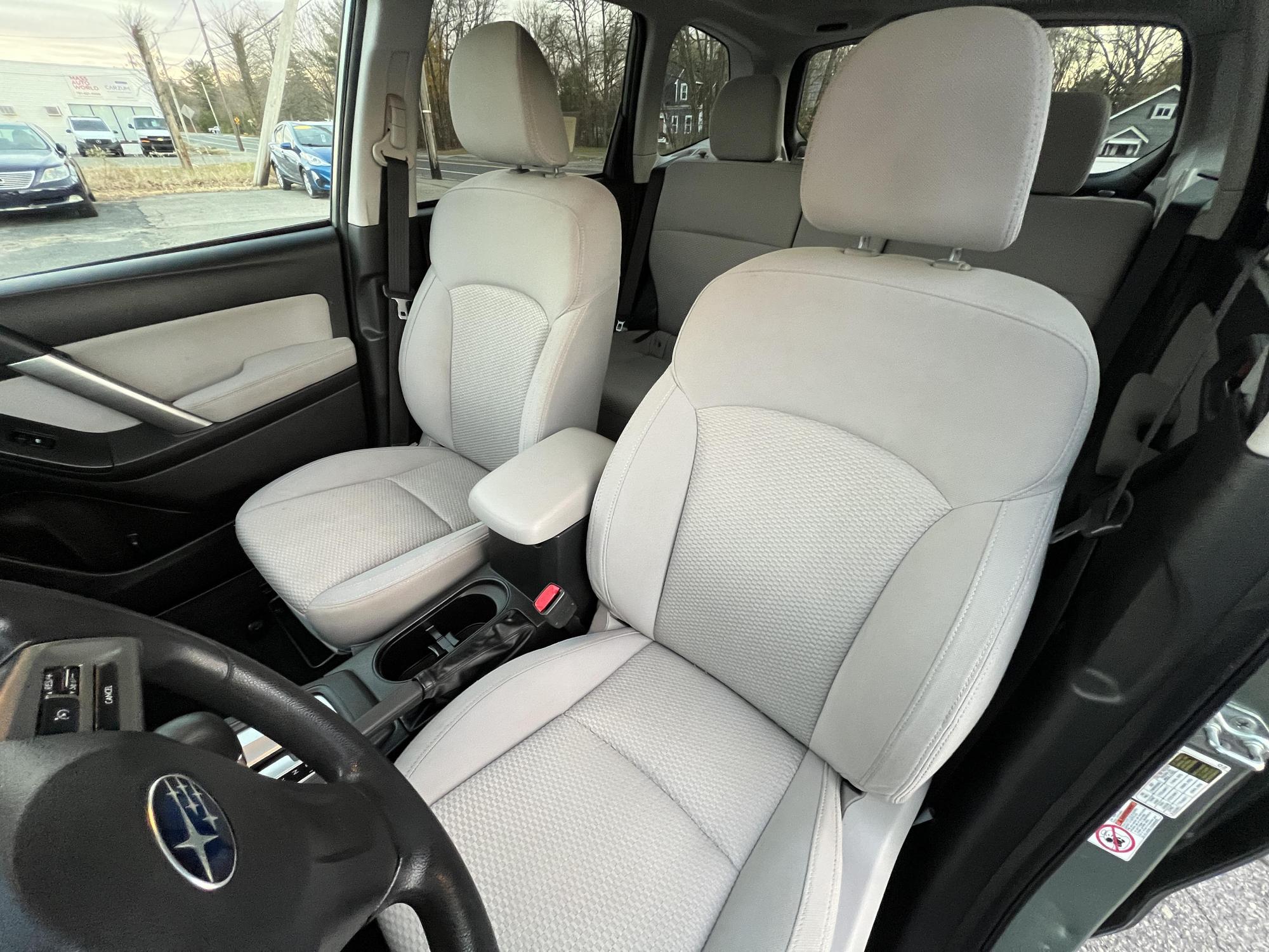 2014 Subaru Forester i Premium photo 47