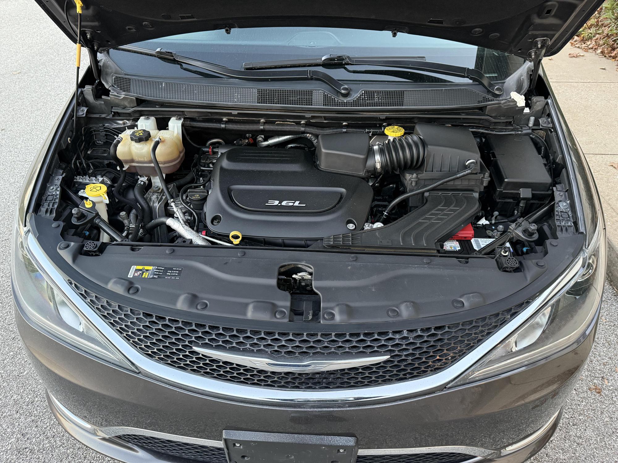 2017 Chrysler Pacifica Touring-L photo 26