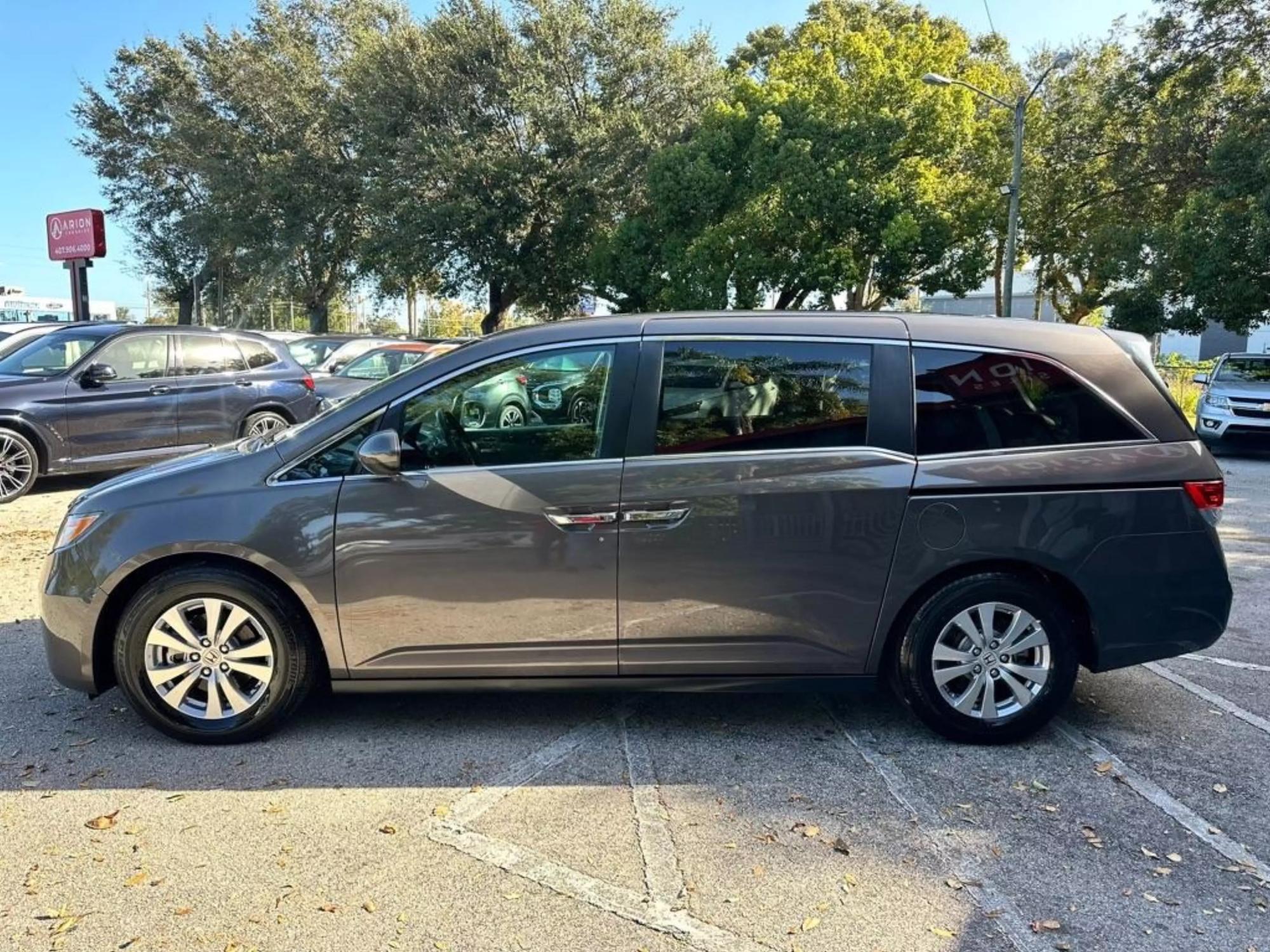 2016 Honda Odyssey EX-L photo 26