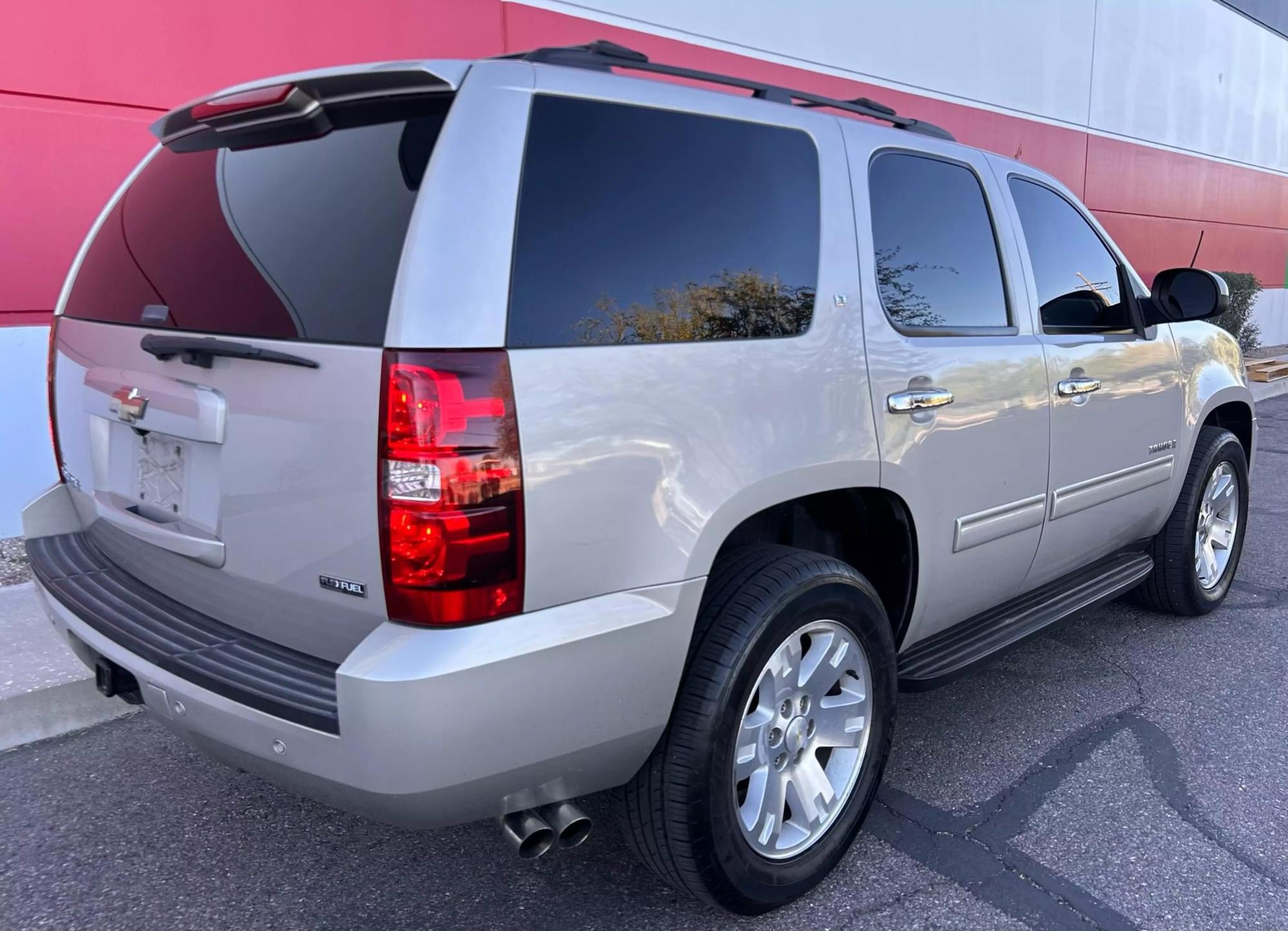 2009 Chevrolet Tahoe null photo 24