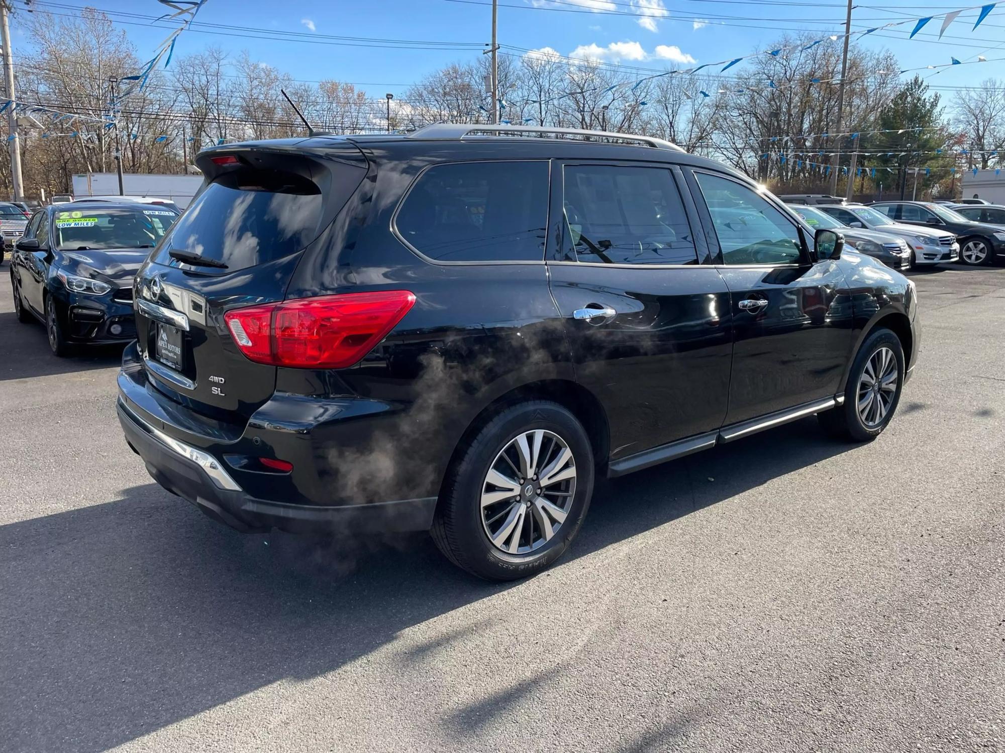 2017 Nissan Pathfinder SL photo 78