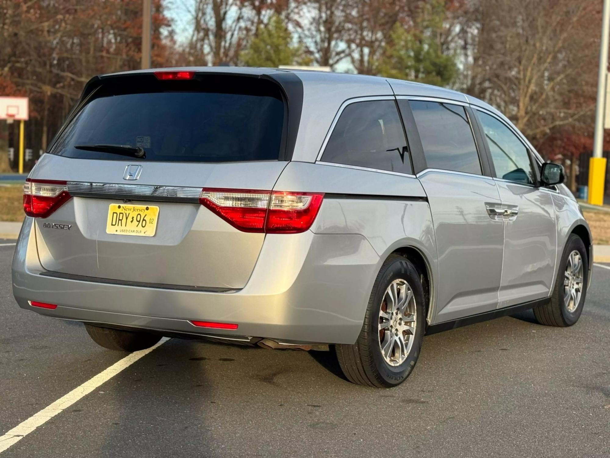 2013 Honda Odyssey EX-L photo 16