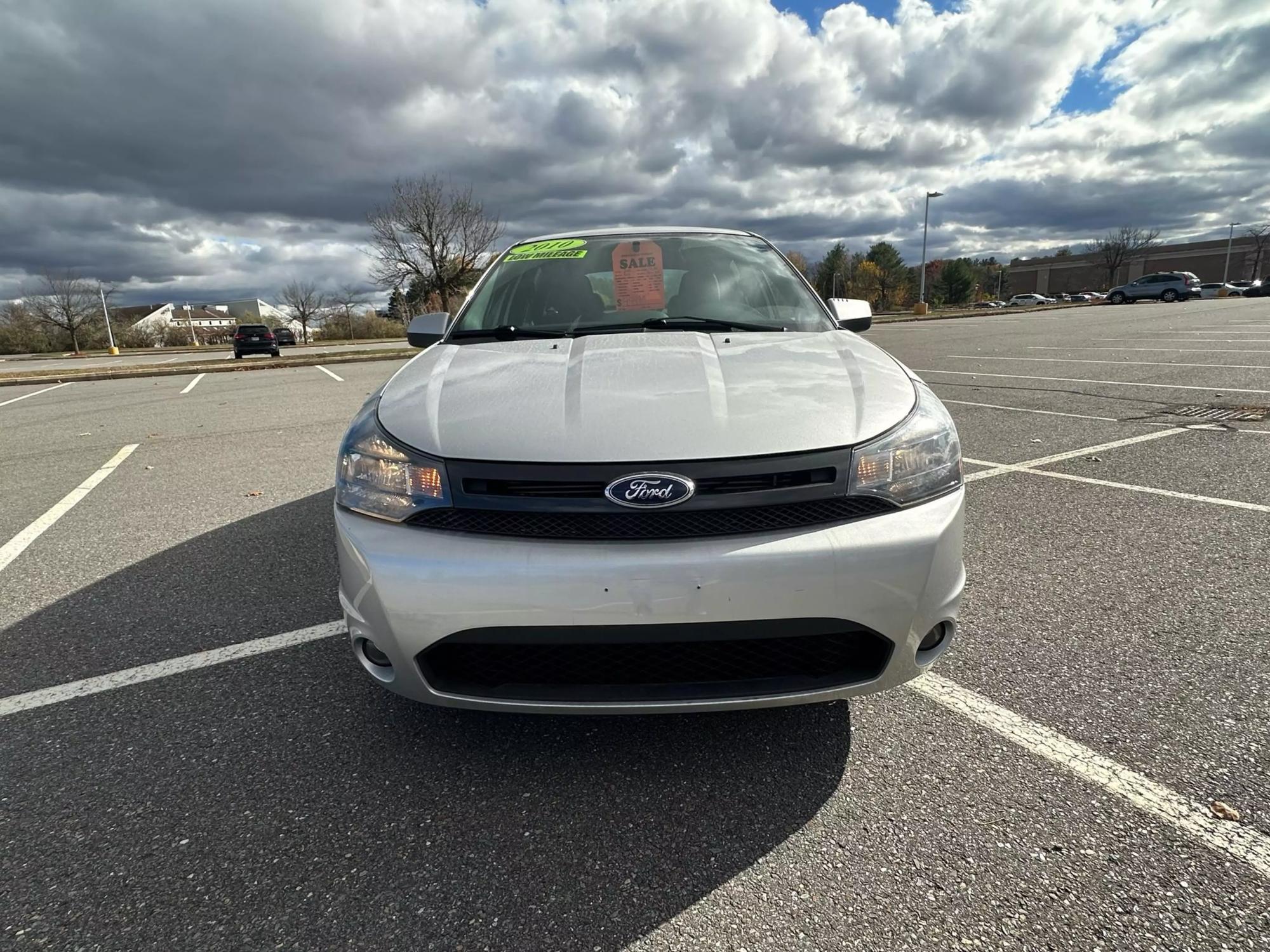 2010 Ford Focus SES photo 29