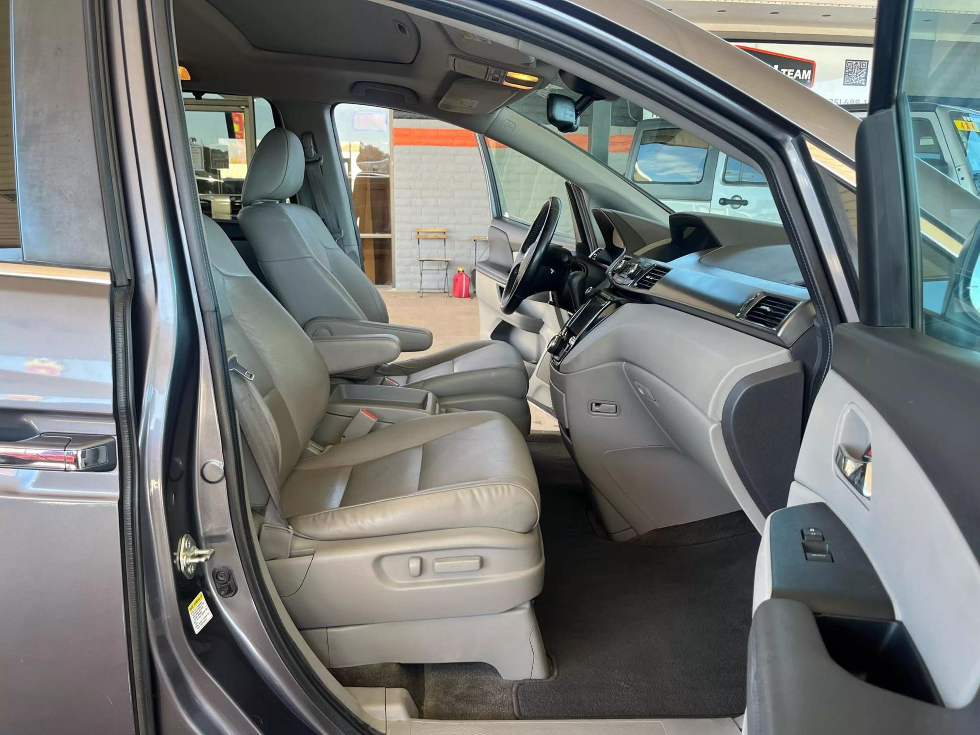 2016 Honda Odyssey EX-L photo 55