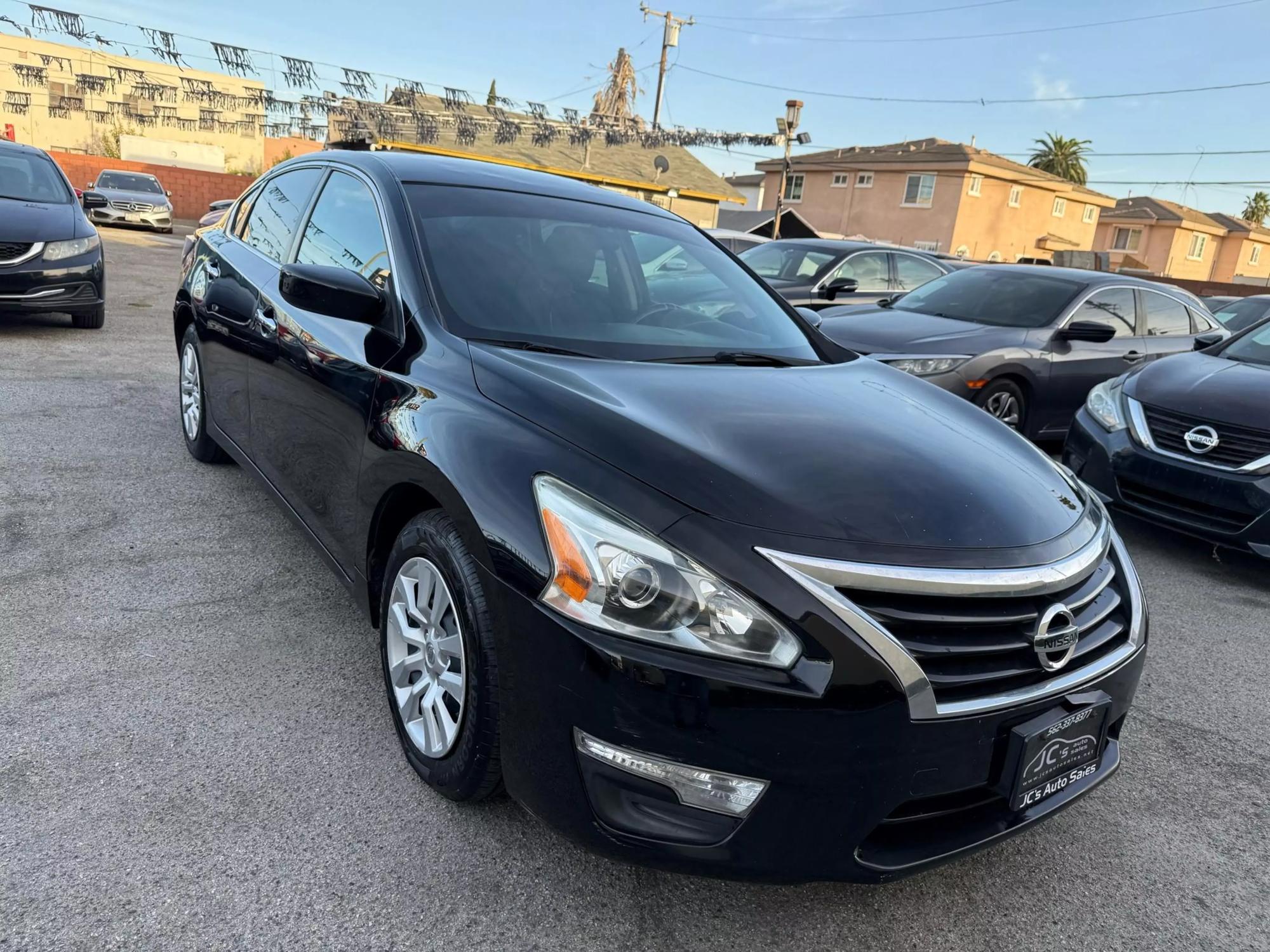 2015 Nissan Altima S photo 14