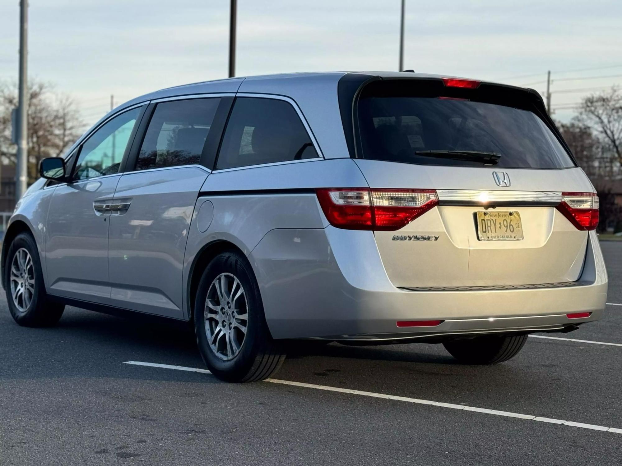 2013 Honda Odyssey EX-L photo 18