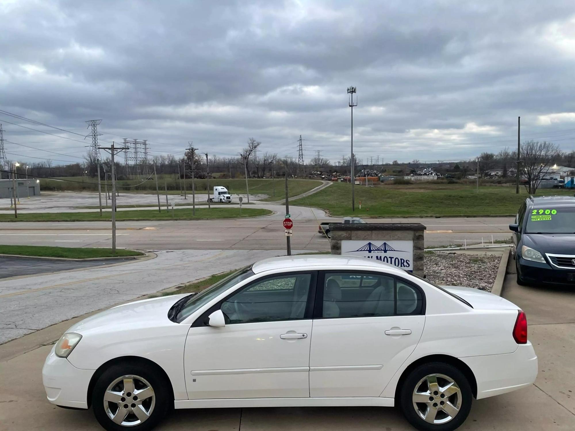 2008 Chevrolet Malibu Classic LT photo 21