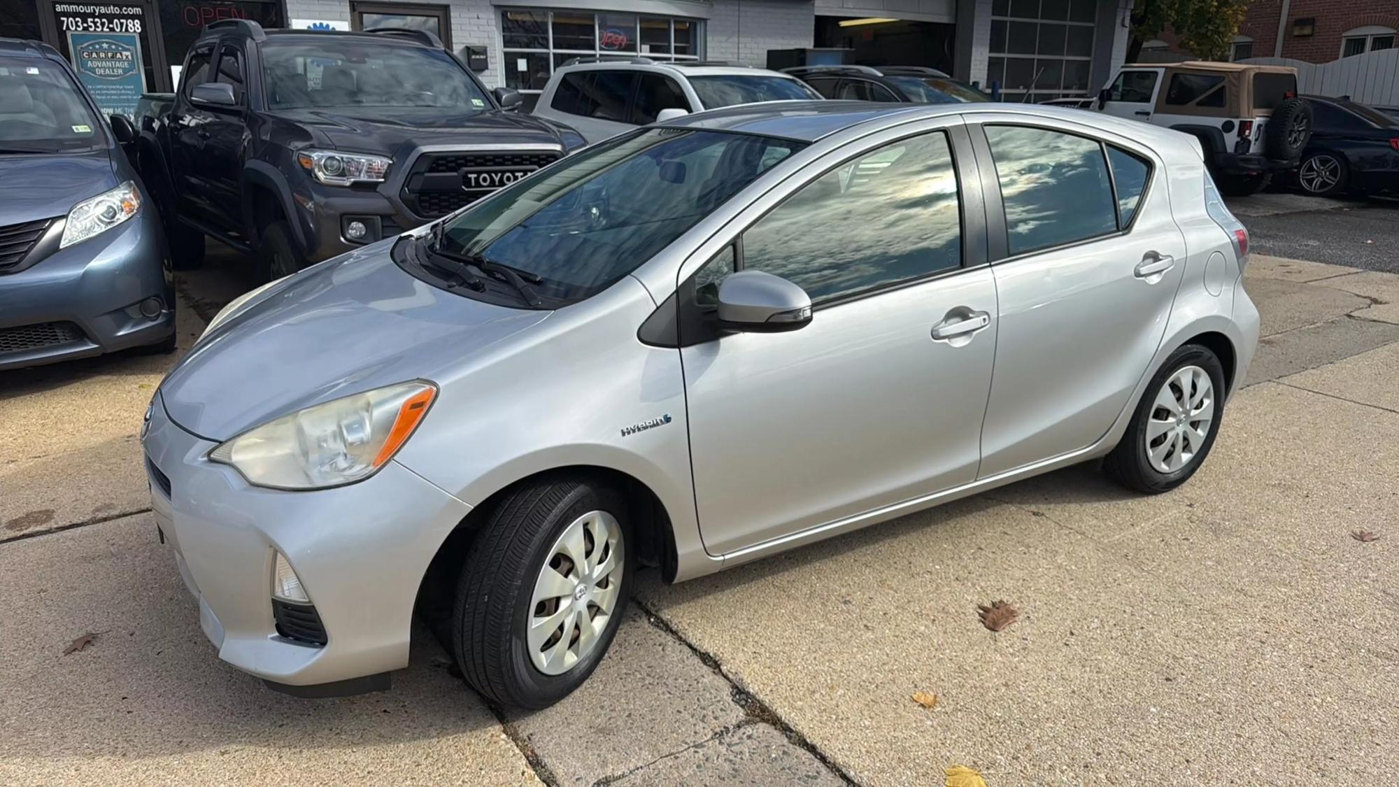 2012 Toyota Prius c One photo 51