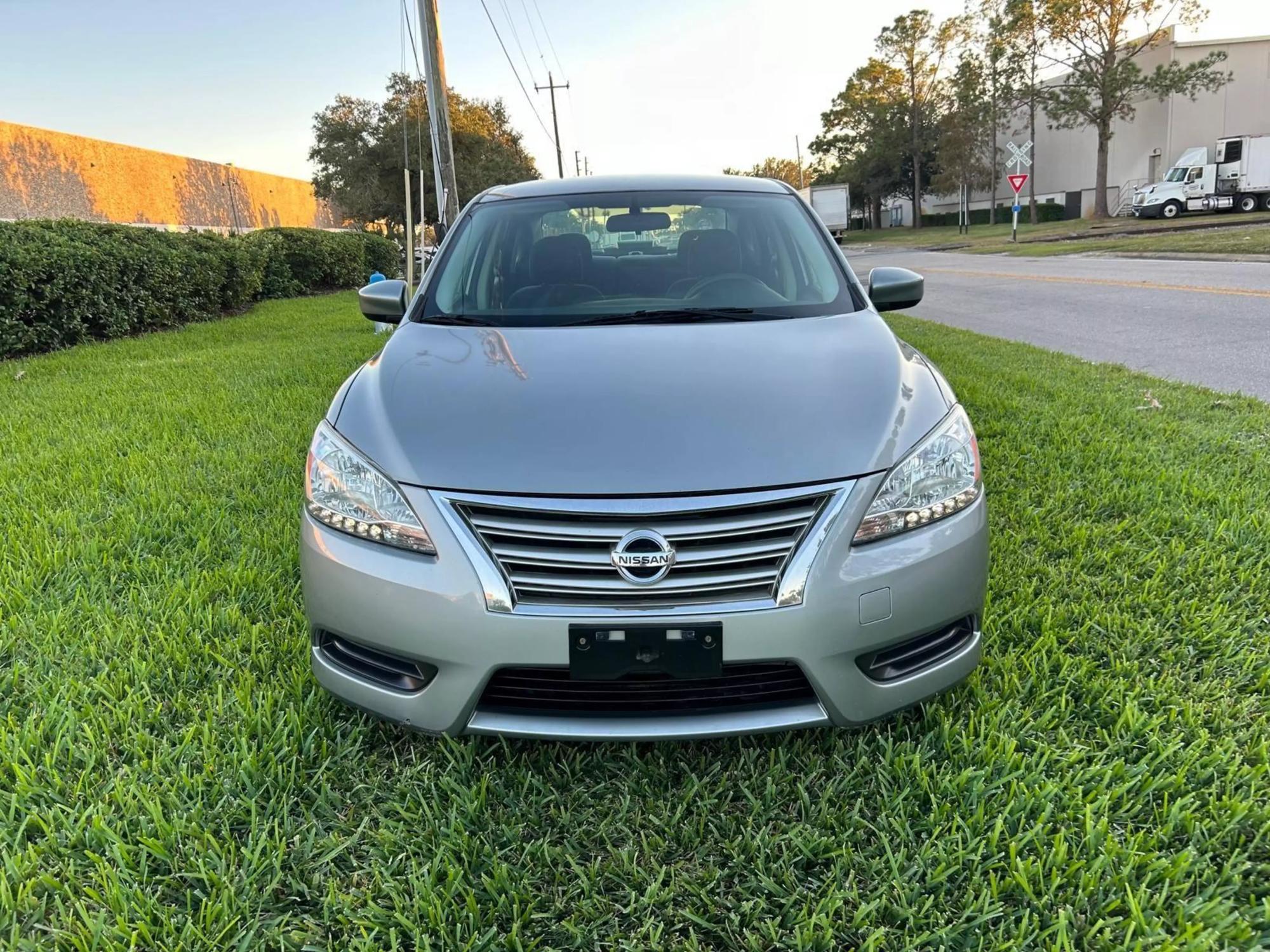 2013 Nissan Sentra SV photo 19