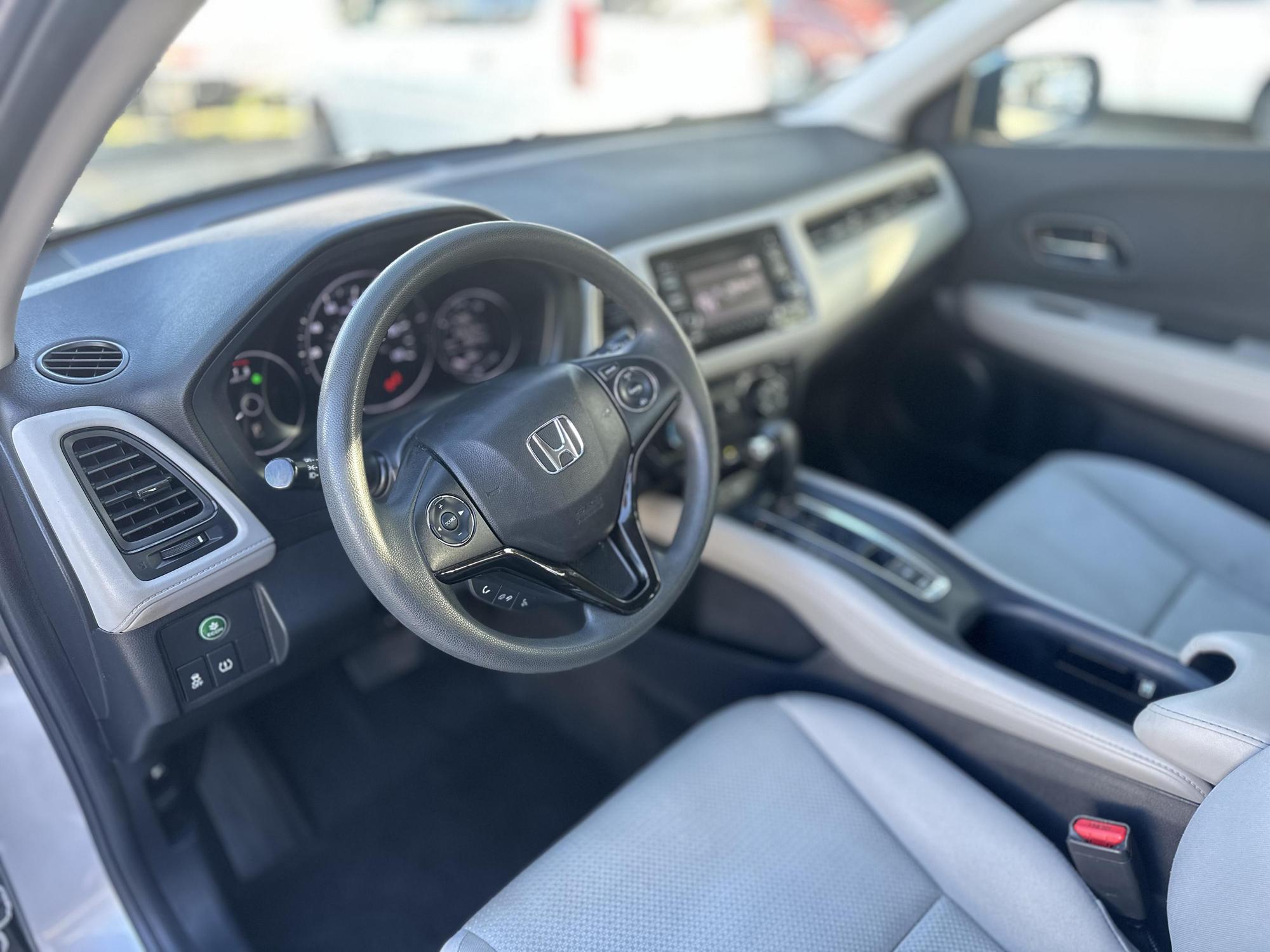 2022 Honda HR-V LX photo 39