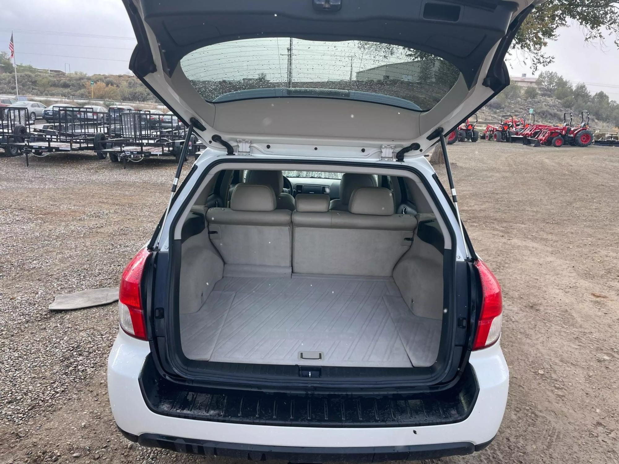 2009 Subaru Outback I Limited photo 24