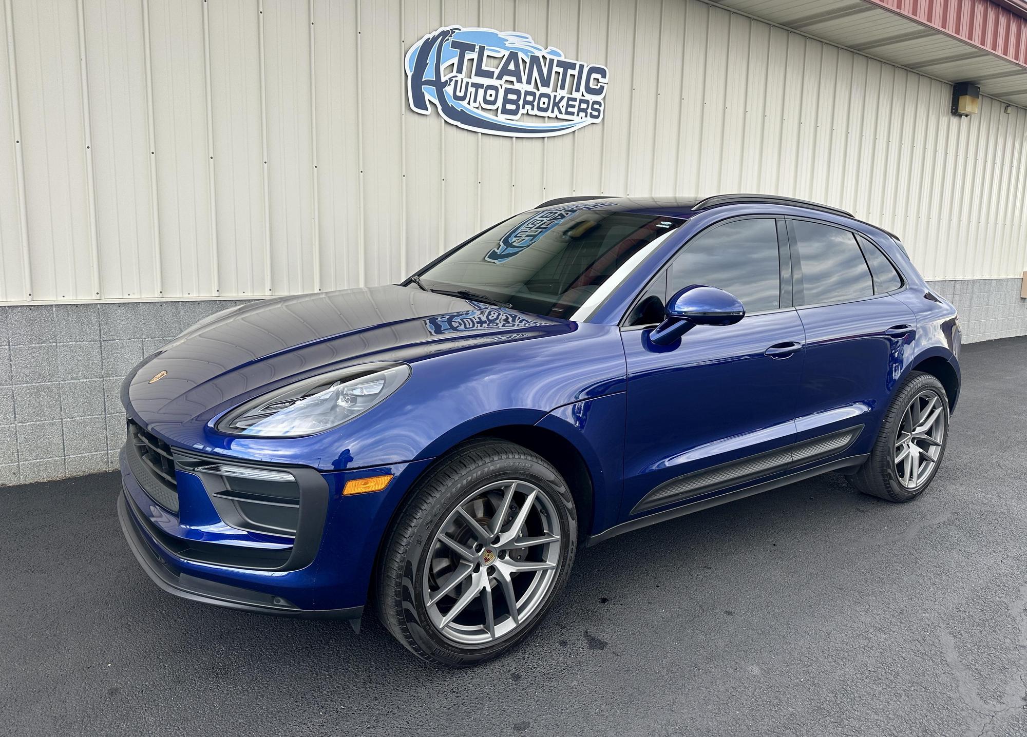 2022 Porsche Macan Base photo 34