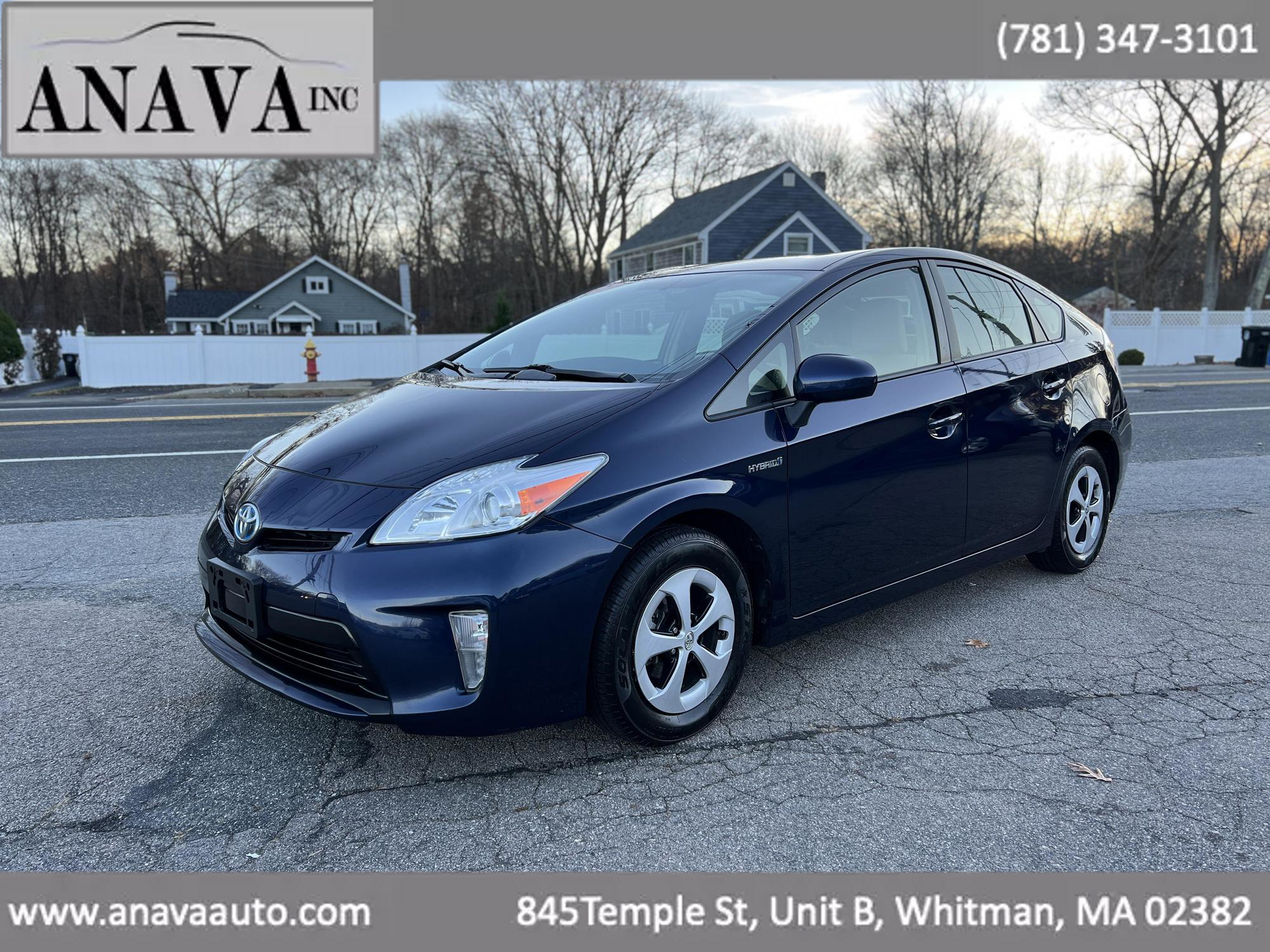 2013 Toyota Prius One photo 36