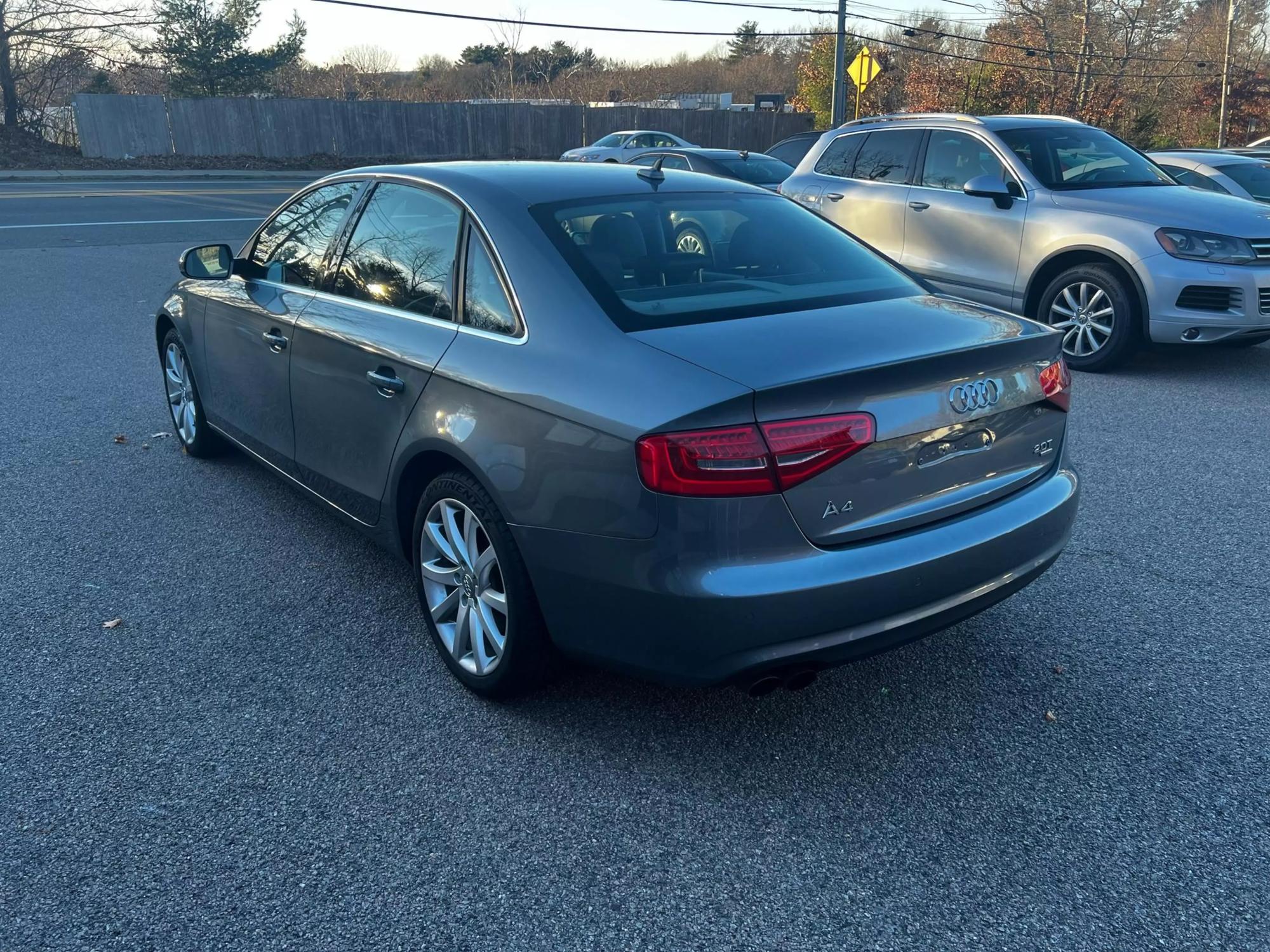 2013 Audi A4 Premium photo 25