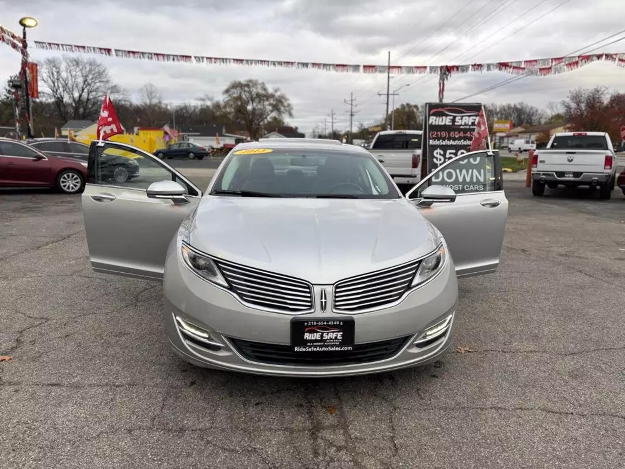 2013 Lincoln MKZ Base photo 48