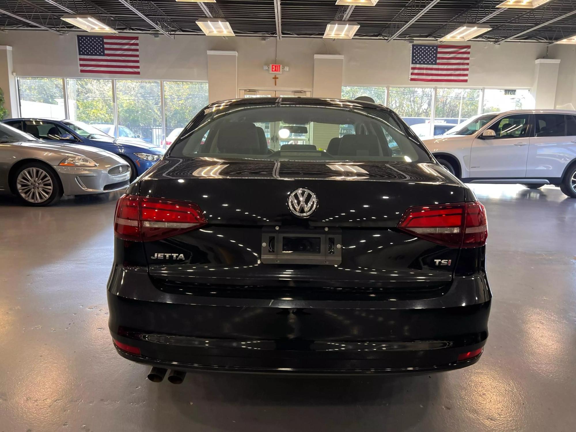 2018 Volkswagen Jetta S photo 5