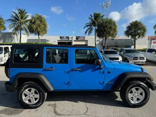 2011 Jeep Wrangler Unlimited Sport photo 28