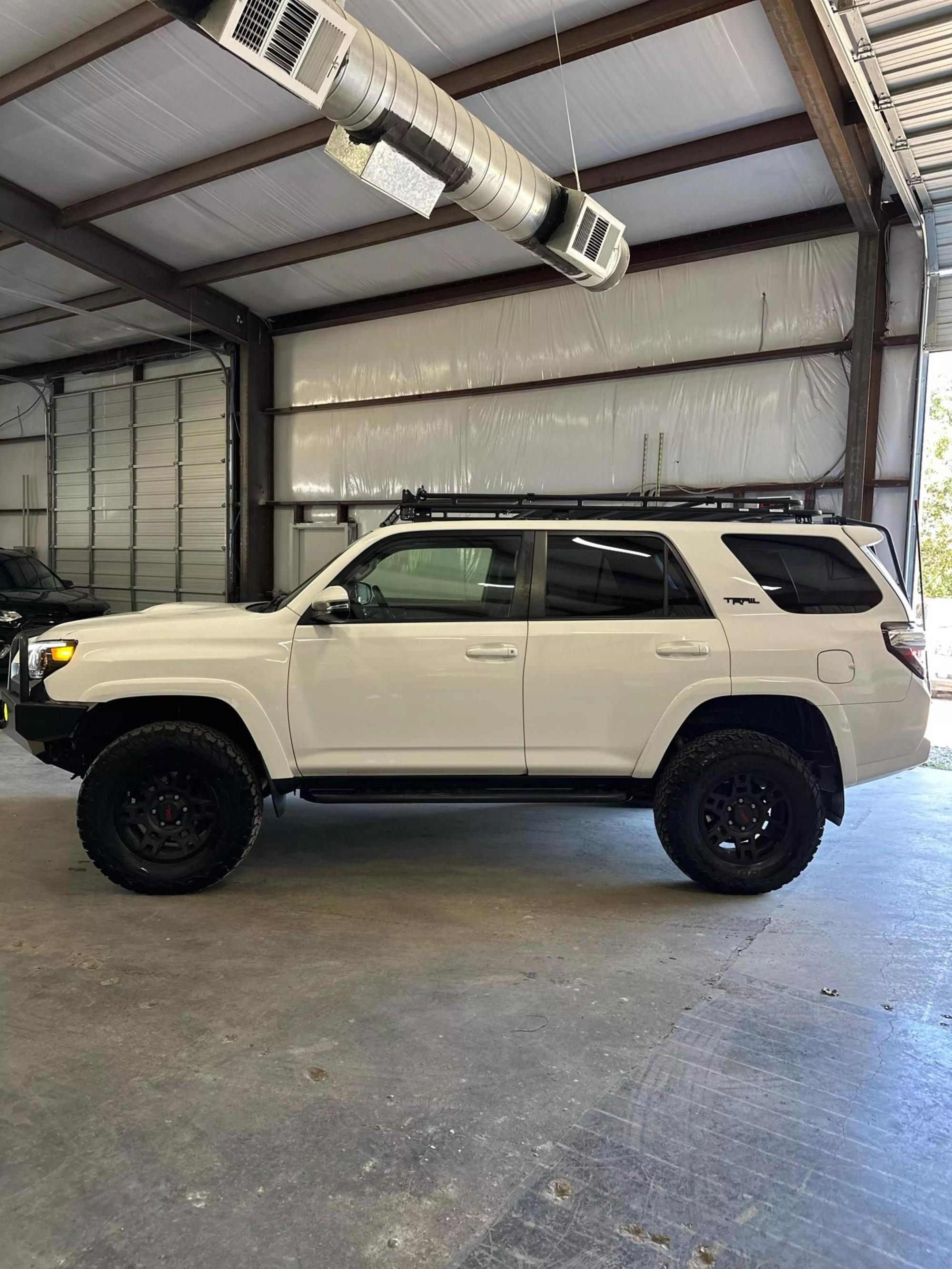 2015 Toyota 4Runner Trail Premium photo 25