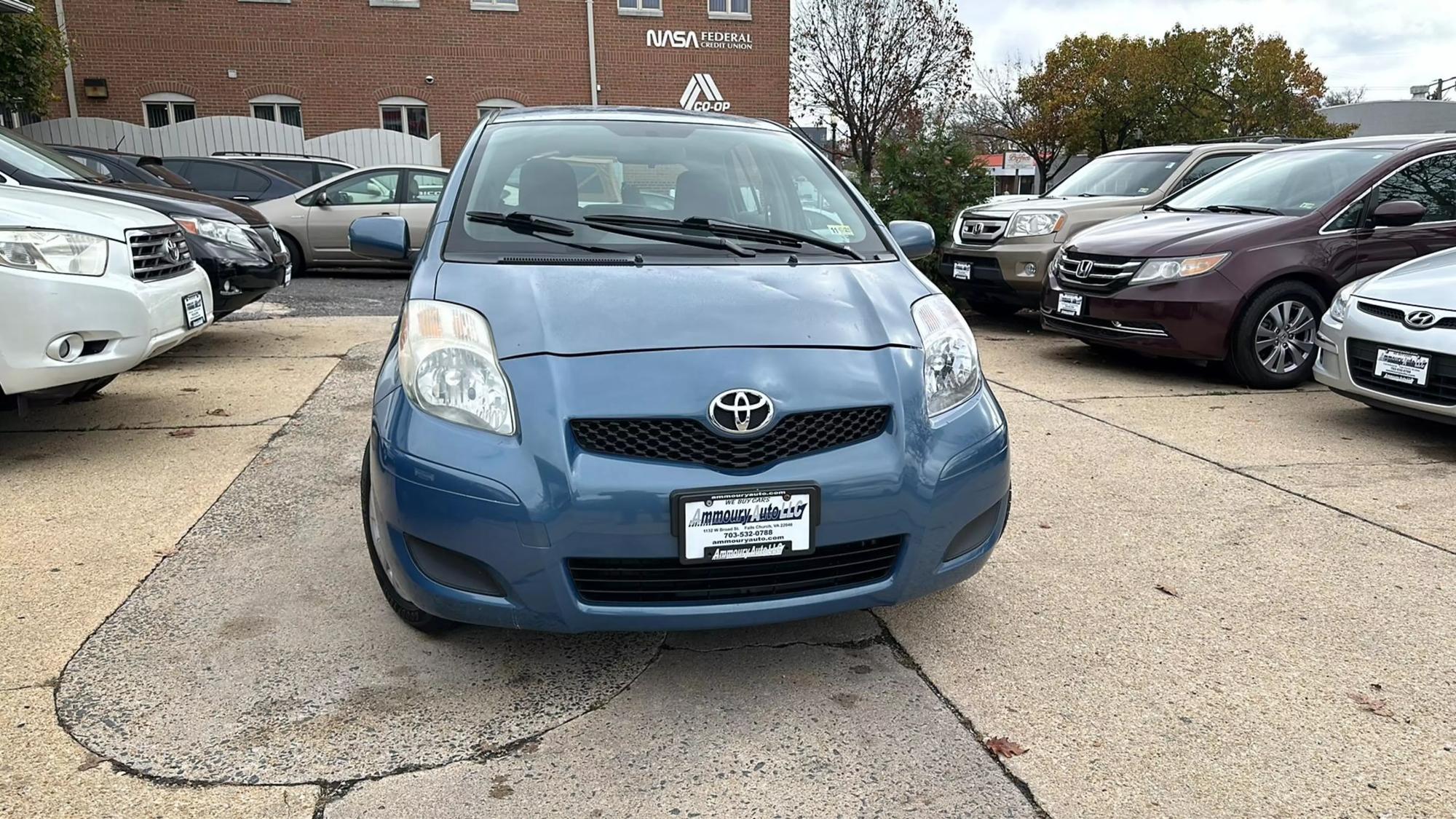 2010 Toyota Yaris Base photo 35