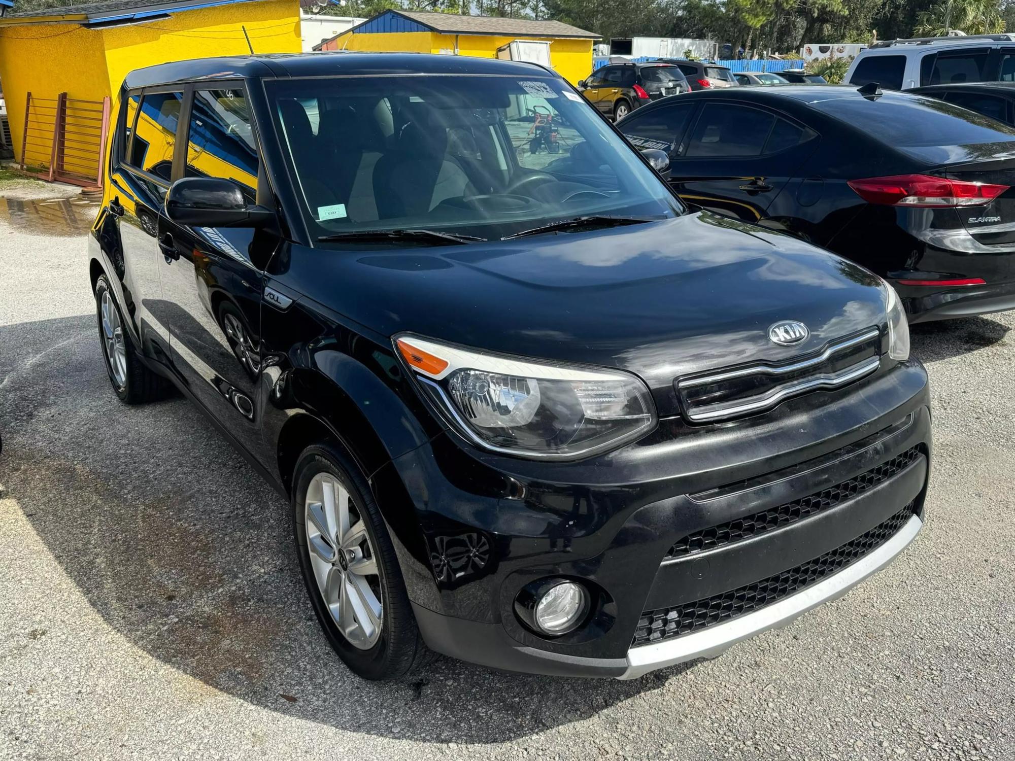 2018 Kia Soul + photo 16