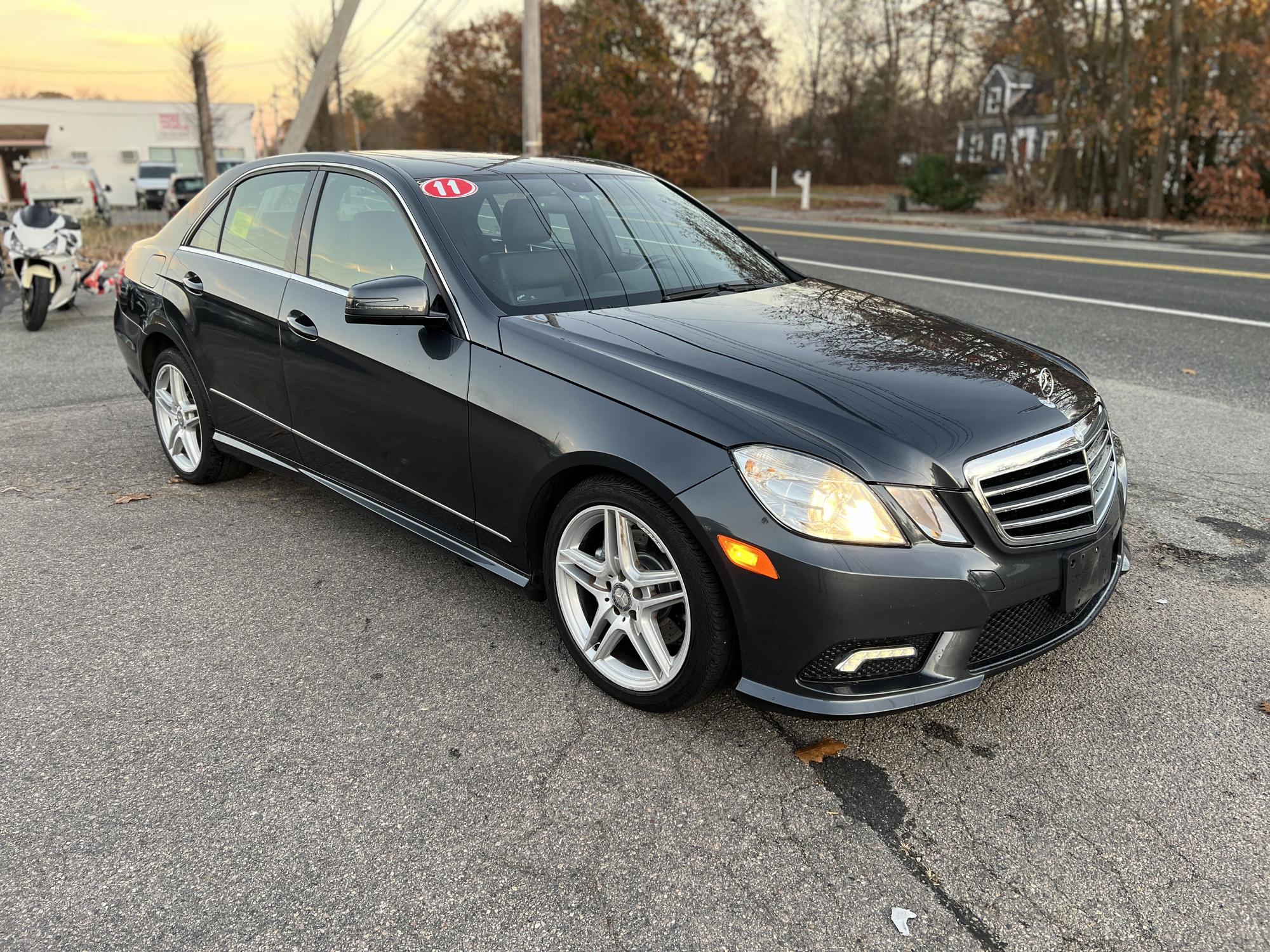 2011 Mercedes-Benz E-Class null photo 44