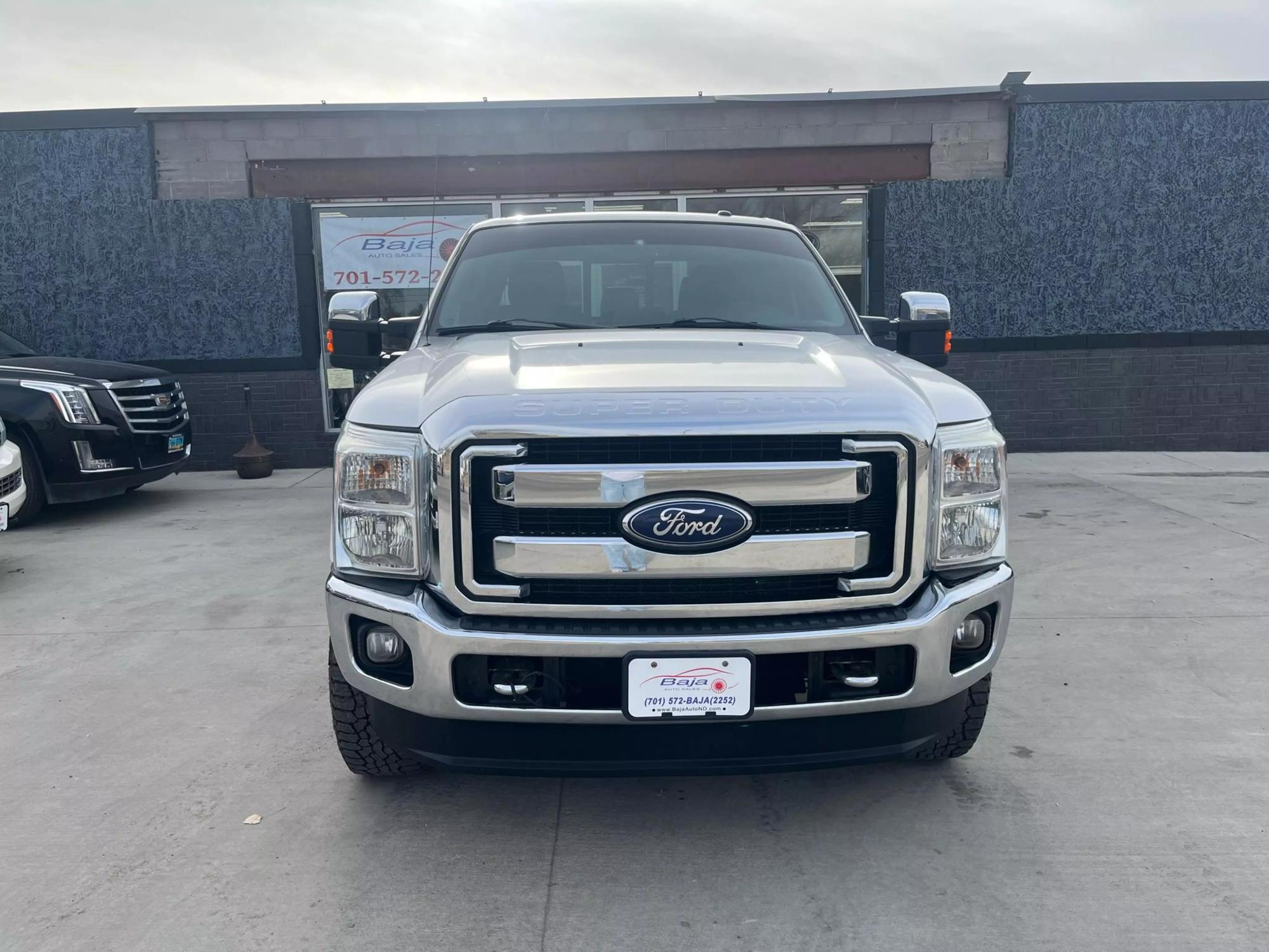 2012 Ford F-350 Super Duty Lariat photo 27