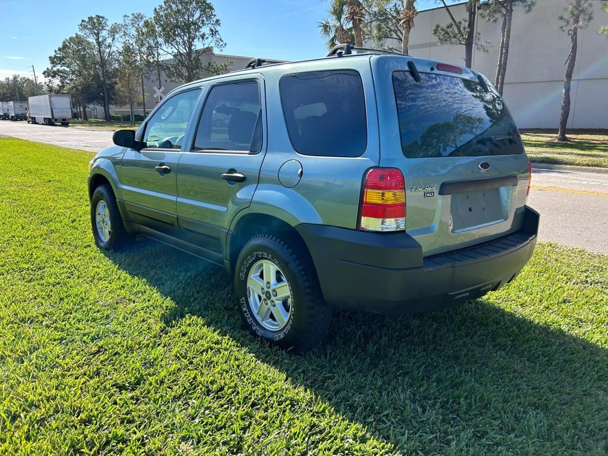 2006 Ford Escape XLS photo 22