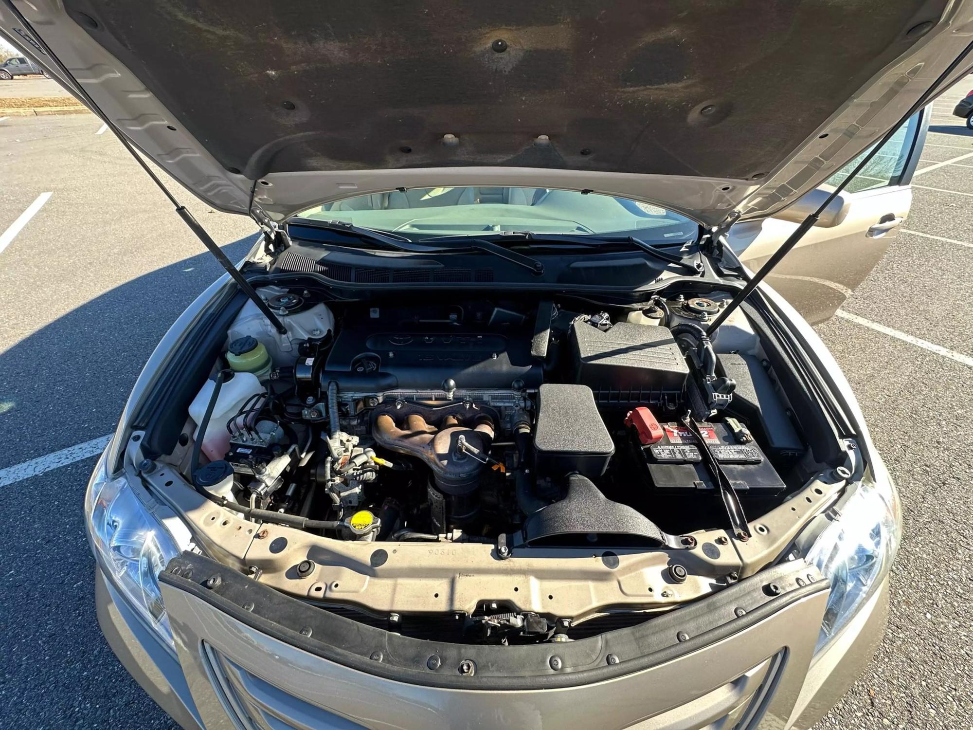 2008 Toyota Camry LE photo 42