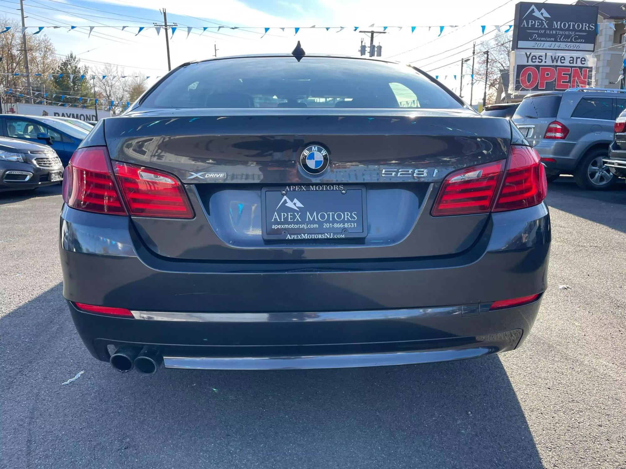 2013 BMW 5 Series 528i photo 75