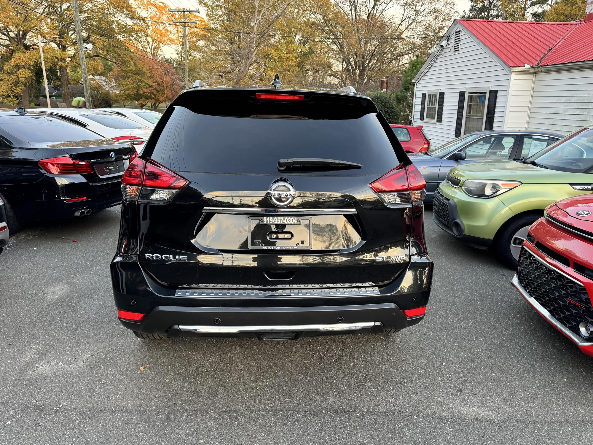 2019 Nissan Rogue SL photo 22